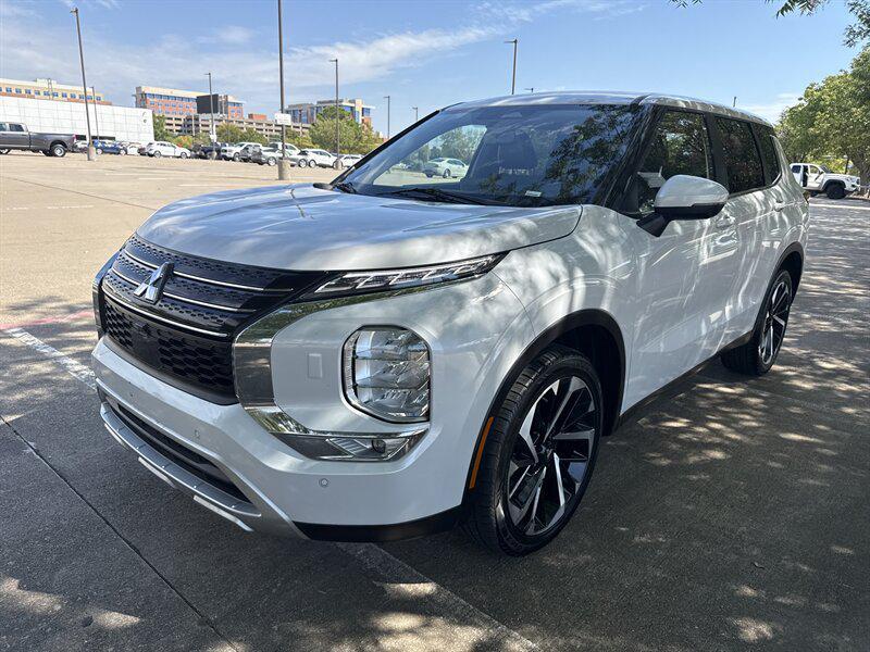 used 2024 Mitsubishi Outlander car, priced at $22,888