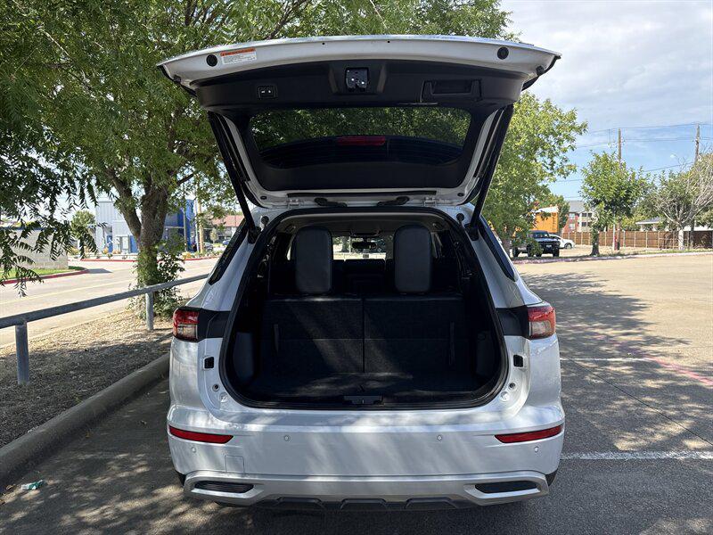 used 2024 Mitsubishi Outlander car, priced at $22,888