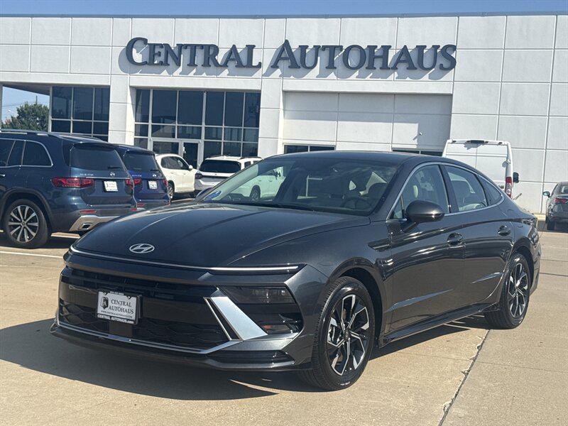 used 2025 Hyundai Sonata car, priced at $28,888
