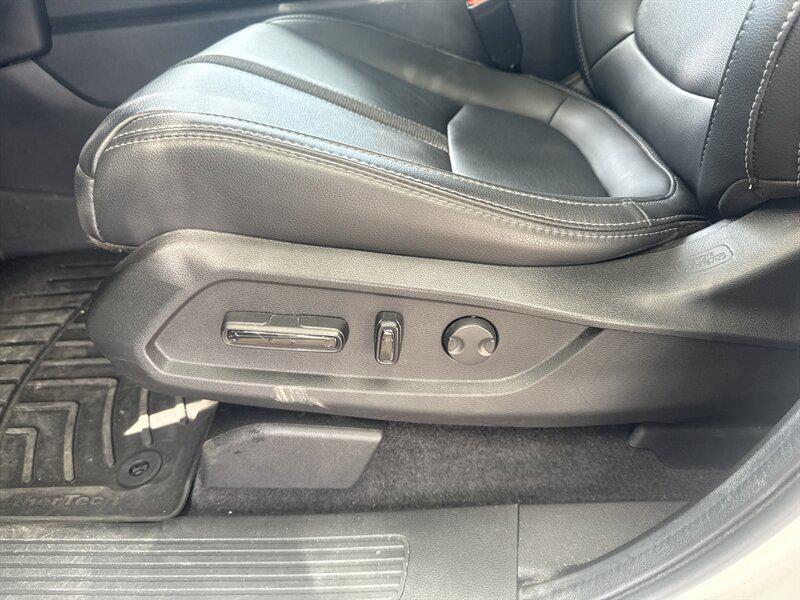 used 2025 Honda Pilot car, priced at $36,888