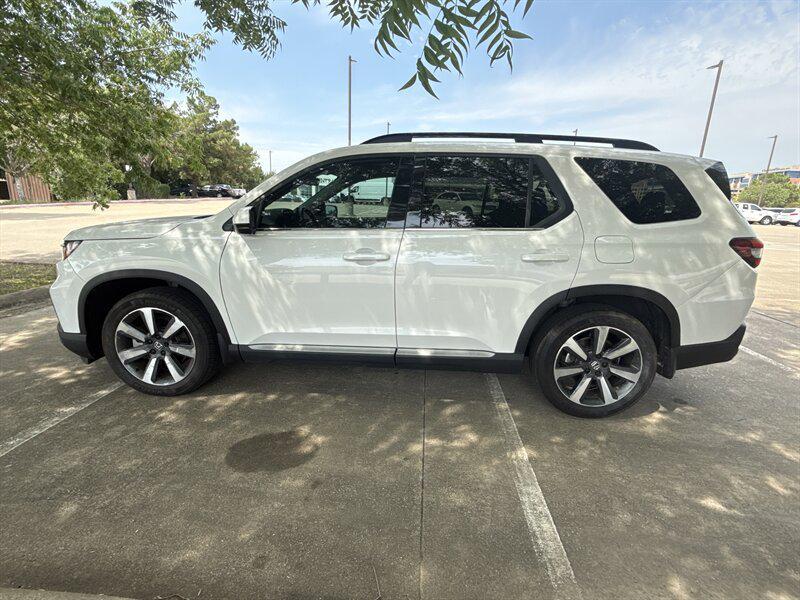used 2025 Honda Pilot car, priced at $36,888