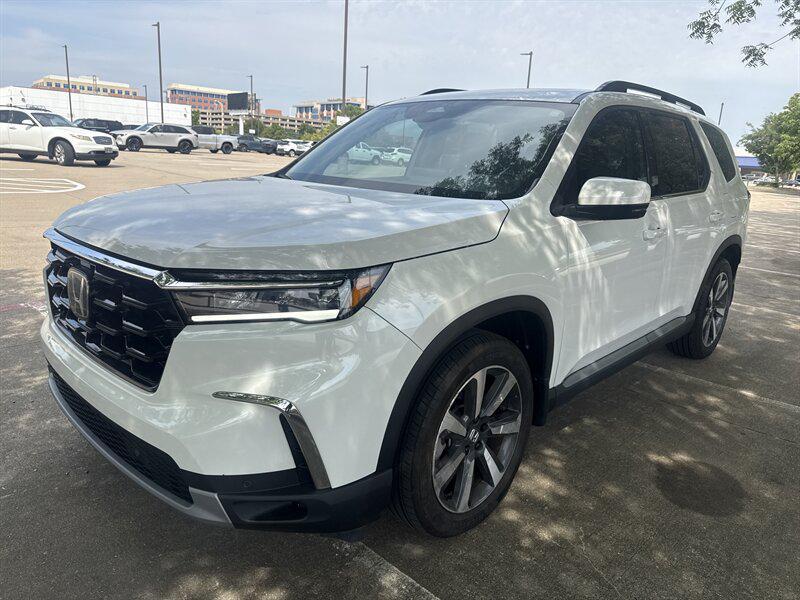 used 2025 Honda Pilot car, priced at $36,888