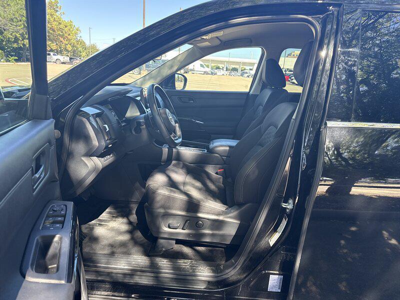 used 2025 Nissan Pathfinder car, priced at $26,888