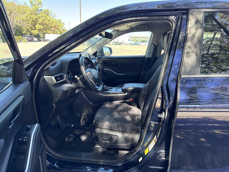 used 2023 Toyota Highlander car, priced at $29,888