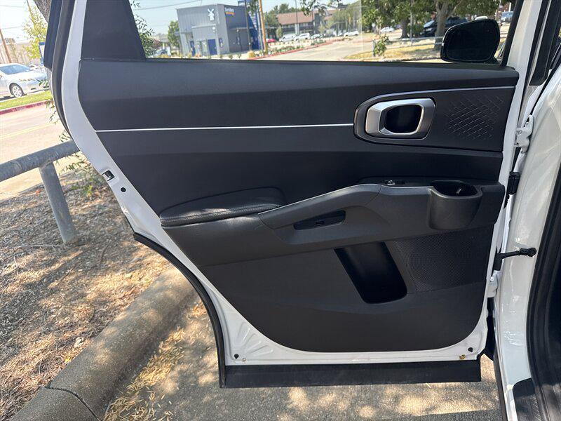 used 2024 Kia Sorento car, priced at $26,888