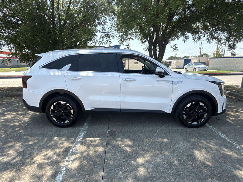 used 2024 Kia Sorento car, priced at $26,888