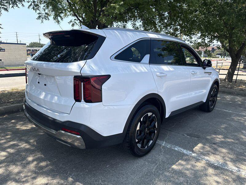used 2024 Kia Sorento car, priced at $26,888