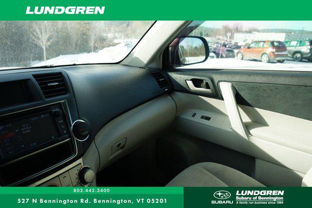 used 2013 Toyota Highlander car, priced at $11,991