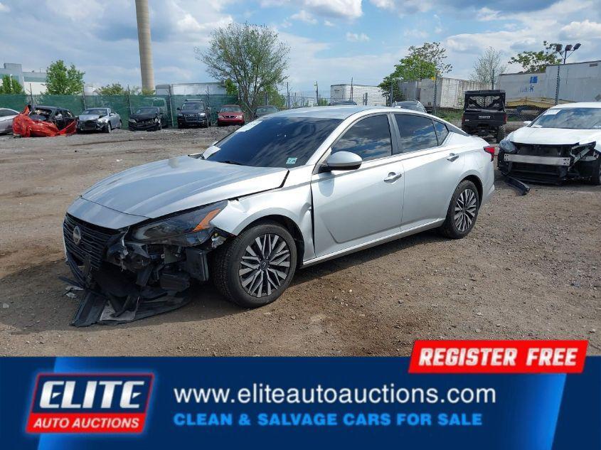 used 2023 Nissan Altima car, priced at $7,400