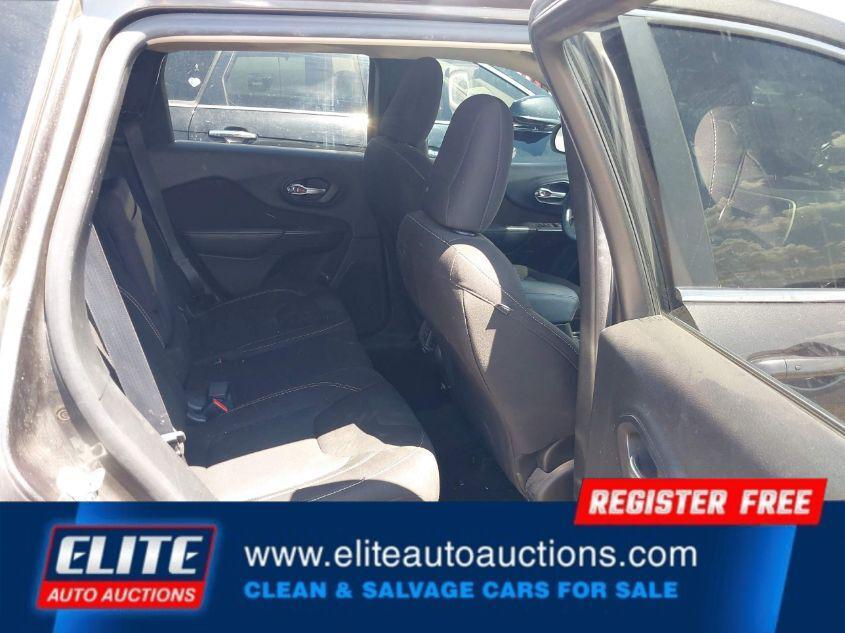 used 2016 Jeep Cherokee car, priced at $2,157