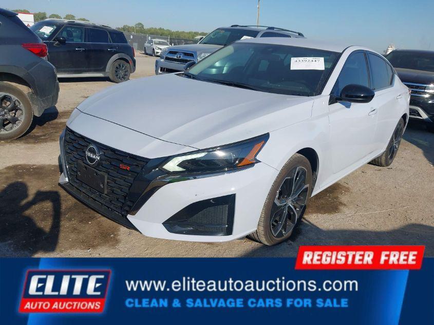 used 2025 Nissan Altima car