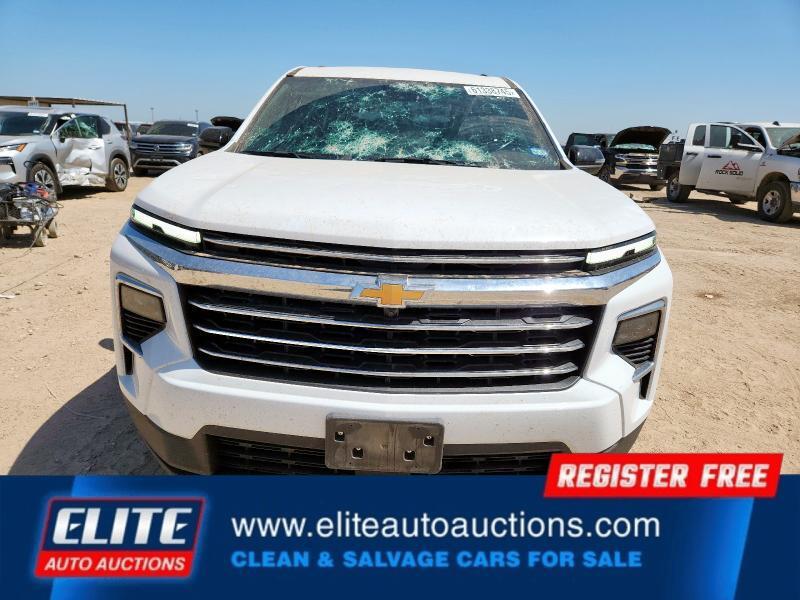 used 2025 Chevrolet Traverse car, priced at $10,725