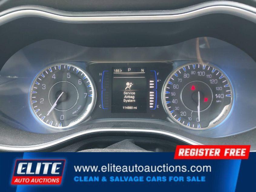 used 2016 Chrysler 200 car, priced at $900