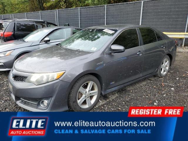 used 2014 Toyota Camry Hybrid car, priced at $2,650