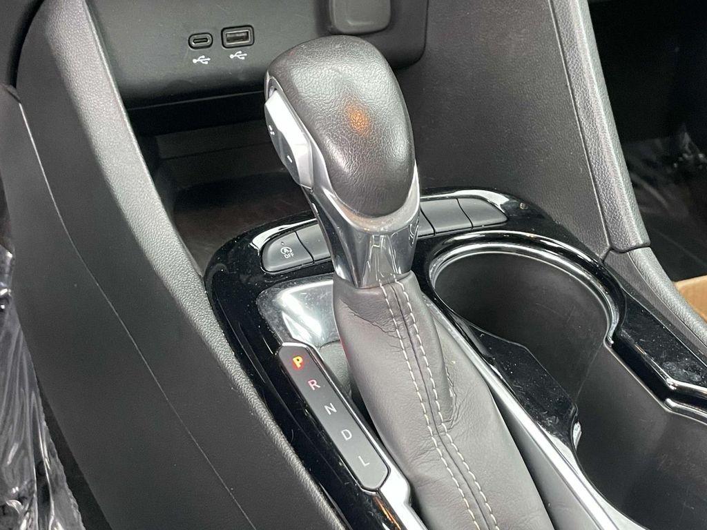 used 2024 Buick Encore GX car, priced at $21,800