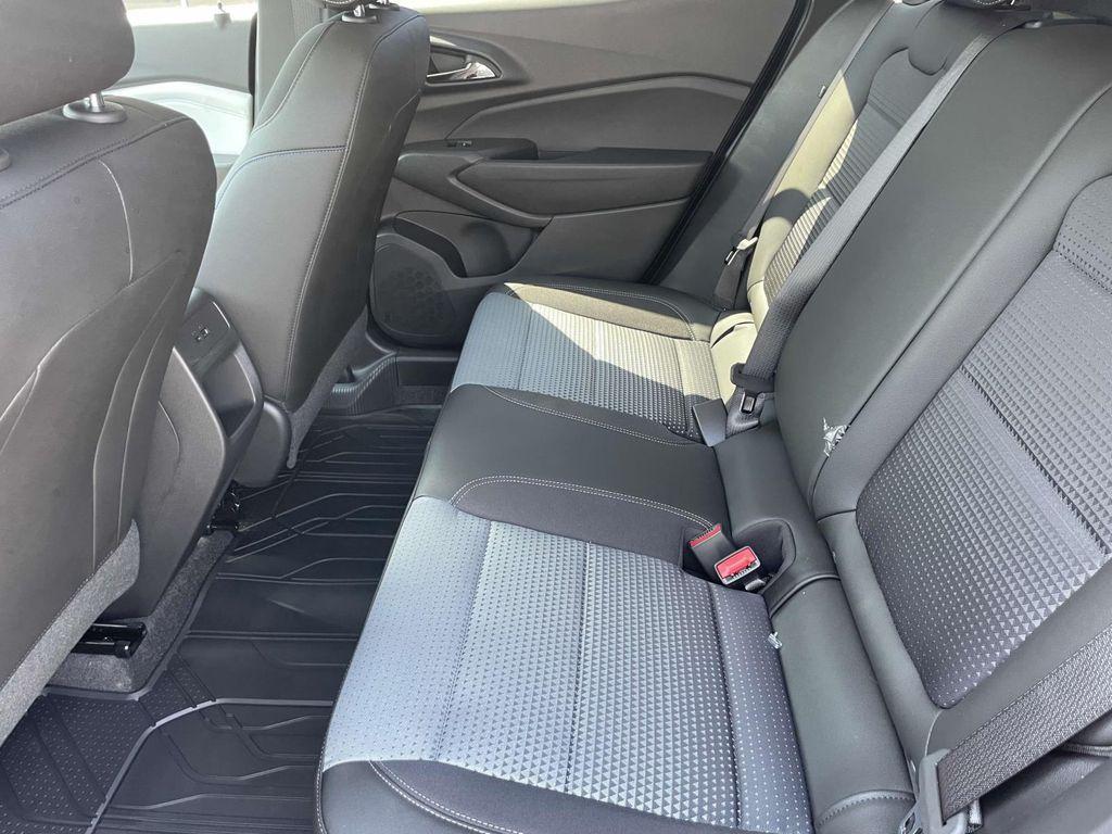 new 2025 Chevrolet Trax car, priced at $26,219