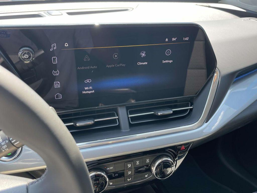 new 2025 Chevrolet Trax car, priced at $26,219