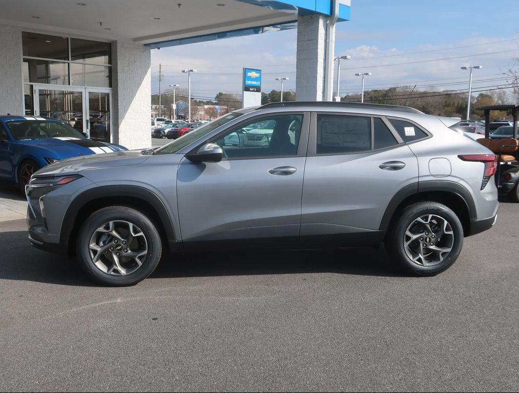 new 2025 Chevrolet Trax car, priced at $24,985