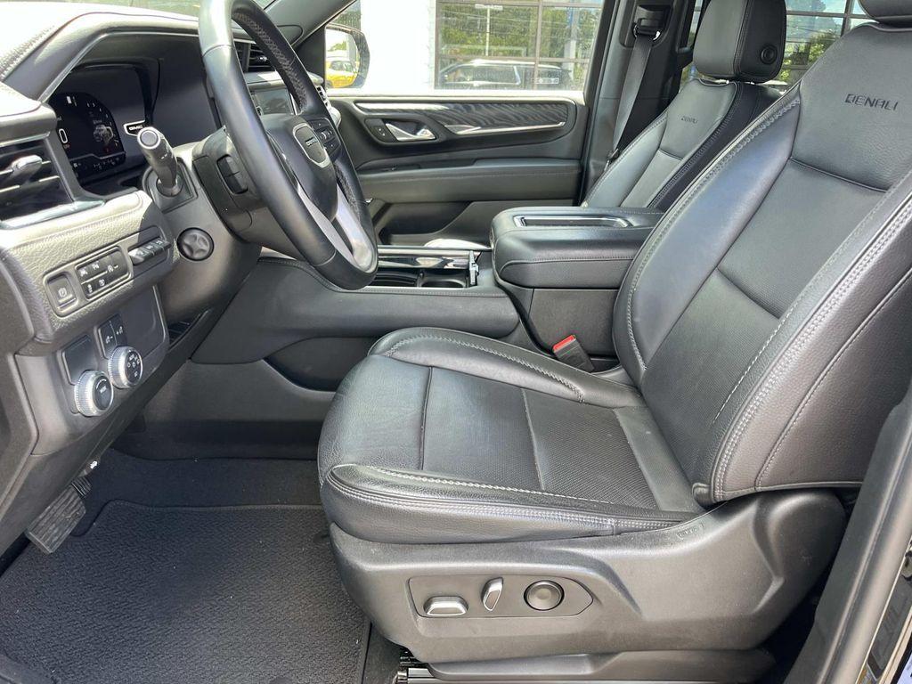 used 2023 GMC Yukon XL car, priced at $59,800
