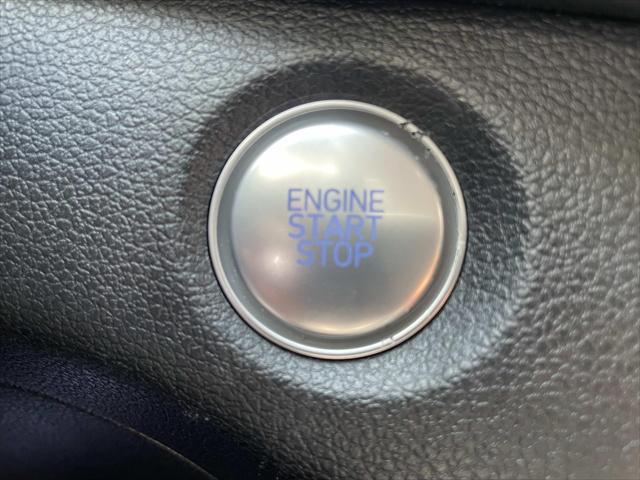 used 2019 Hyundai Santa Fe car, priced at $19,500