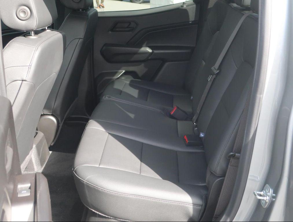 new 2024 Chevrolet Colorado car, priced at $29,560