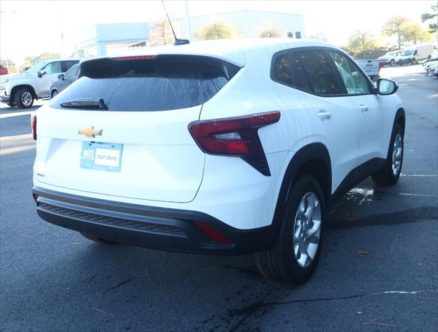 new 2025 Chevrolet Trax car, priced at $22,490