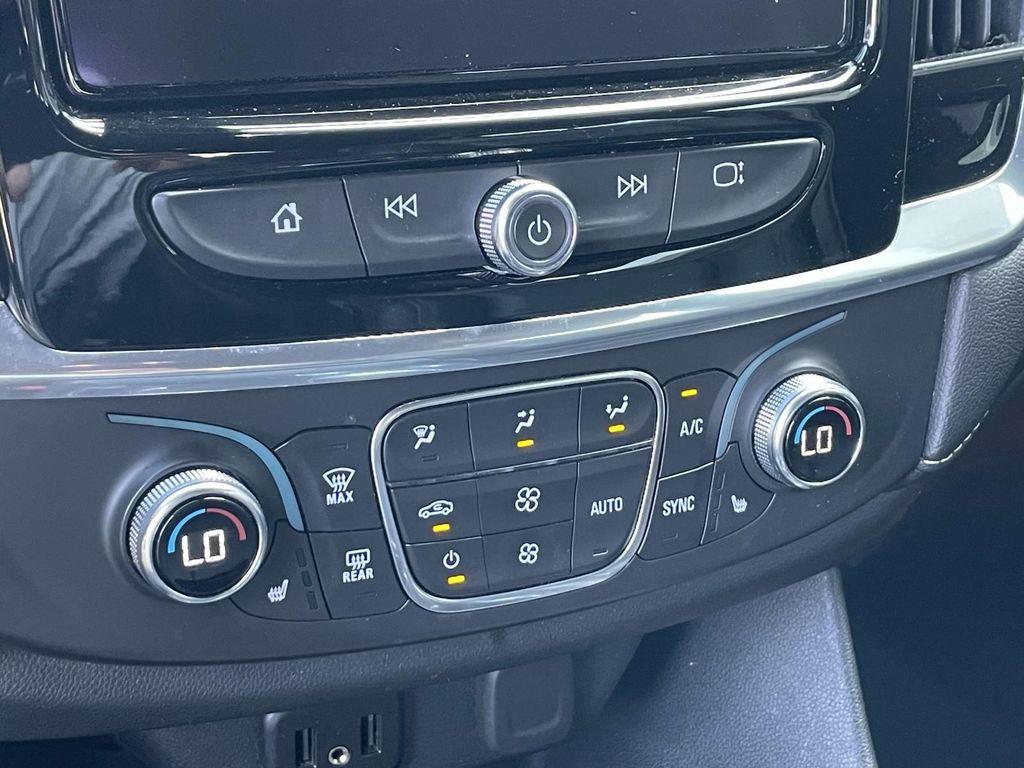 used 2022 Chevrolet Traverse car, priced at $25,995