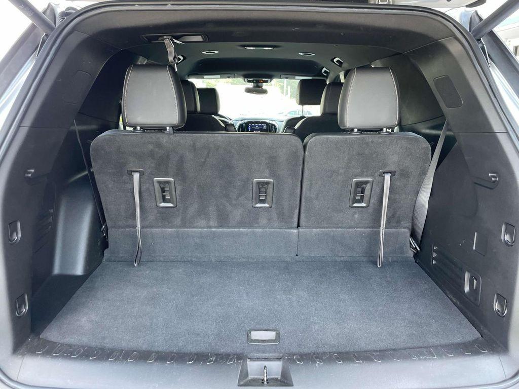 used 2022 Chevrolet Traverse car, priced at $25,995