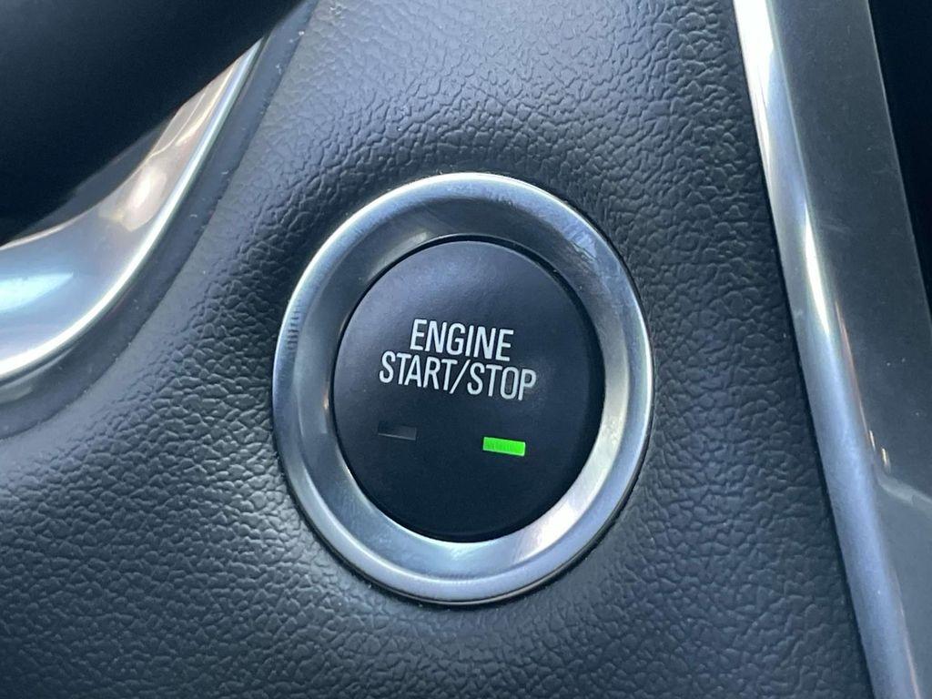 used 2022 Chevrolet Traverse car, priced at $25,995
