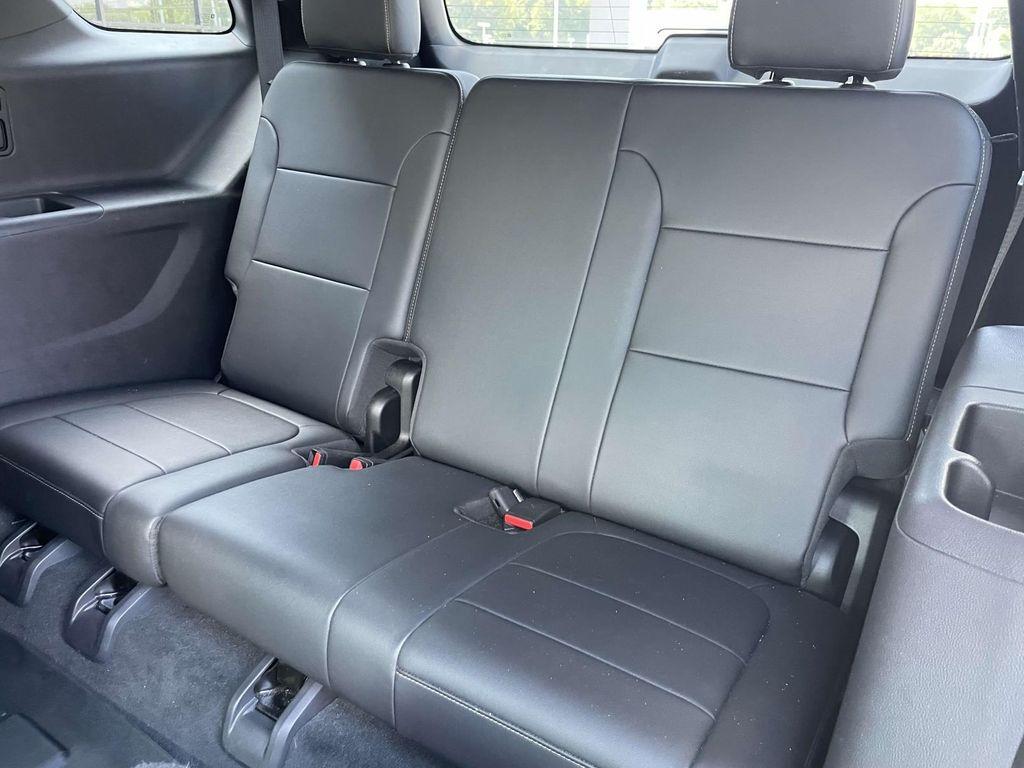 used 2022 Chevrolet Traverse car, priced at $25,995