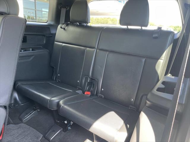 used 2024 Hyundai Santa Fe car, priced at $31,900