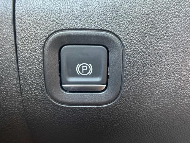 used 2024 Chevrolet Silverado 1500 car, priced at $32,900