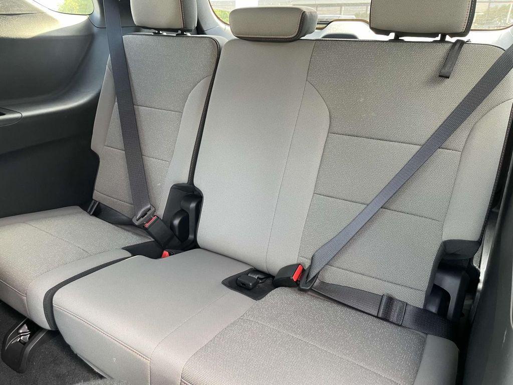 used 2025 Chevrolet Traverse car, priced at $39,900