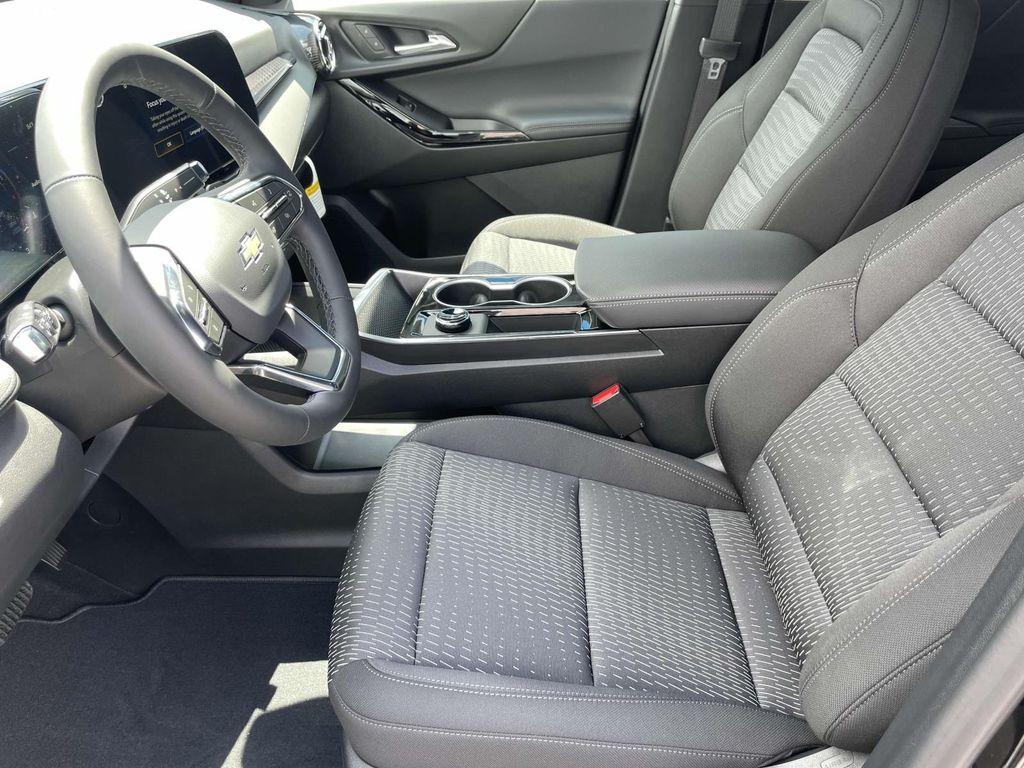 new 2026 Chevrolet Equinox car, priced at $29,995