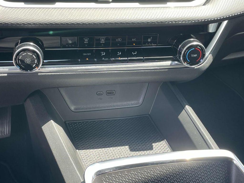 new 2026 Chevrolet Equinox car, priced at $29,995