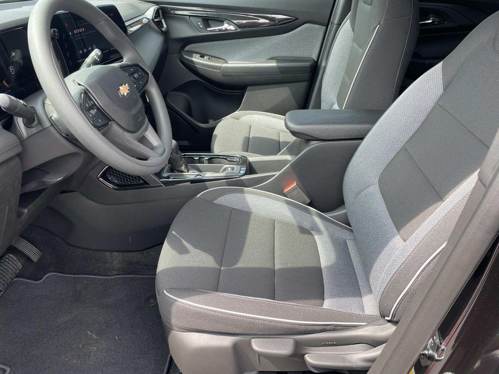 new 2025 Chevrolet TrailBlazer car, priced at $25,990