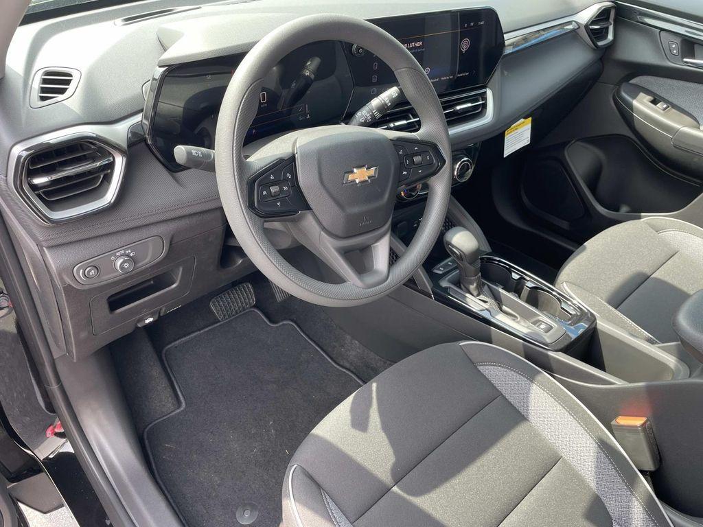 new 2025 Chevrolet TrailBlazer car, priced at $25,990