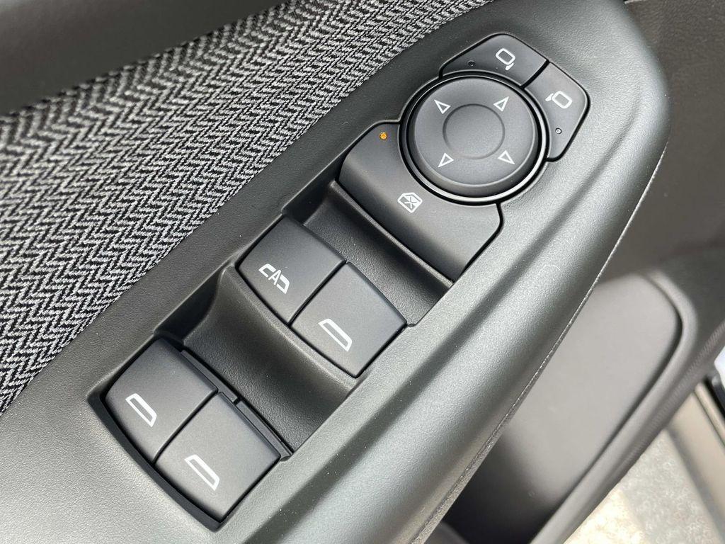 new 2025 Chevrolet TrailBlazer car, priced at $25,990