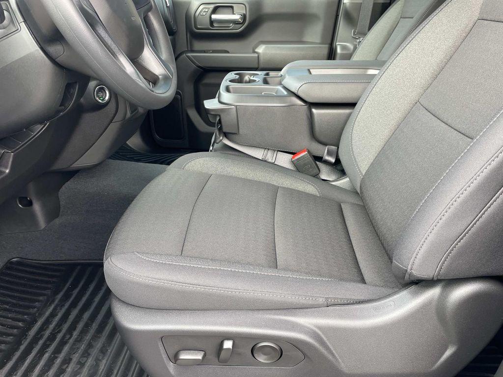 new 2025 Chevrolet Silverado 1500 car, priced at $47,140