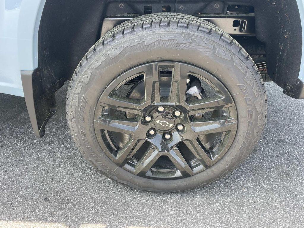 new 2025 Chevrolet Colorado car, priced at $50,485