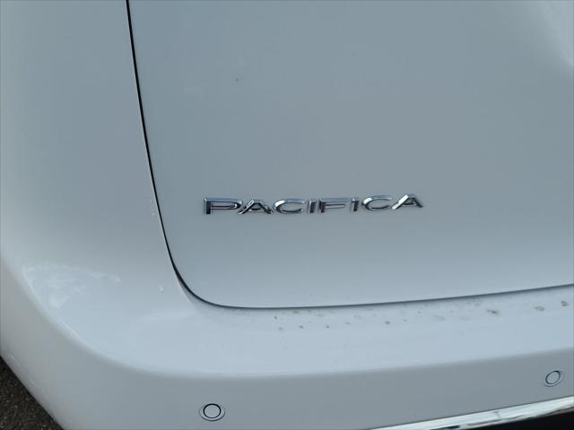 new 2023 Chrysler Pacifica Hybrid car, priced at $42,999