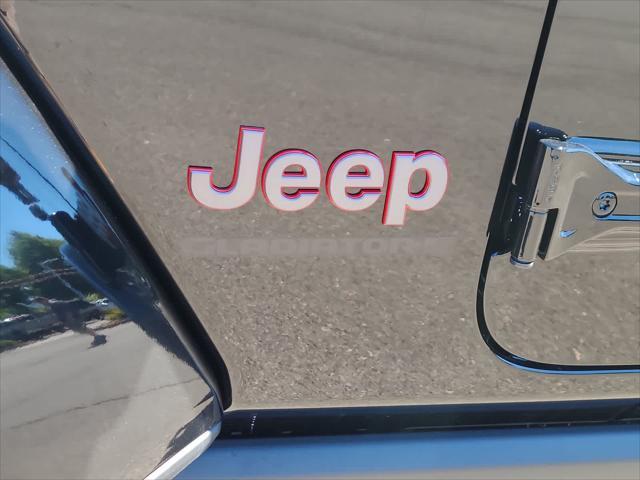 new 2025 Jeep Gladiator car, priced at $51,999