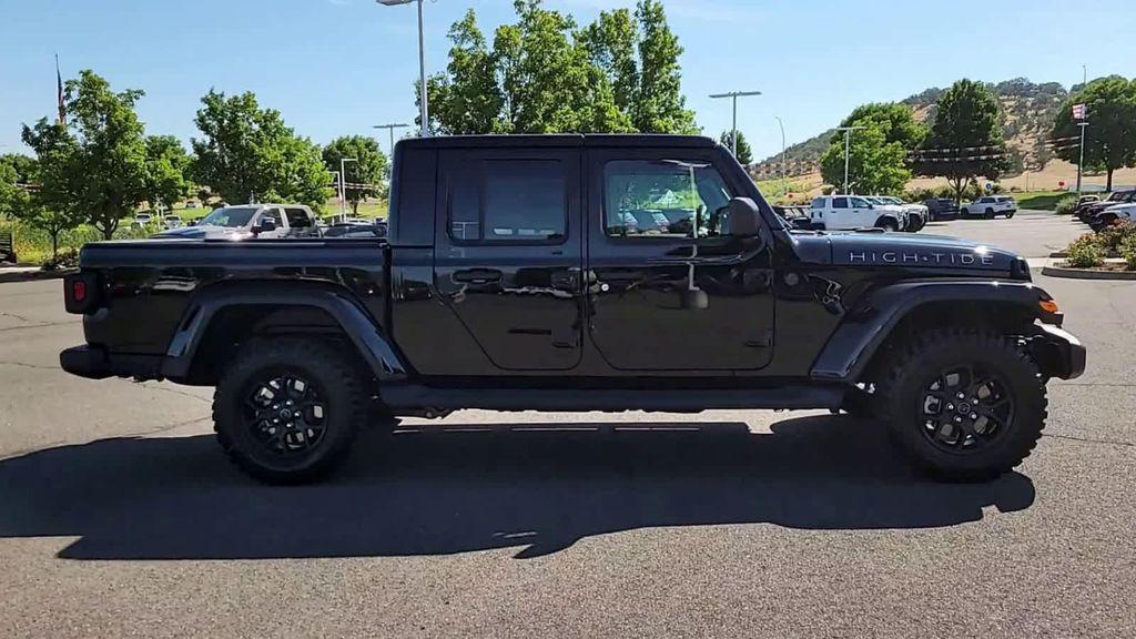 new 2025 Jeep Gladiator car, priced at $41,999