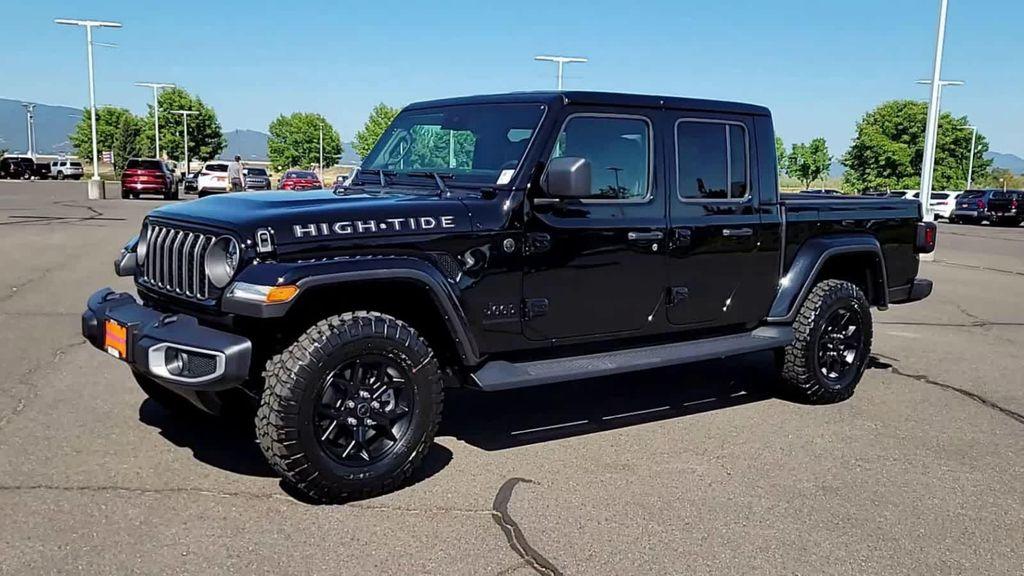 new 2025 Jeep Gladiator car, priced at $41,999
