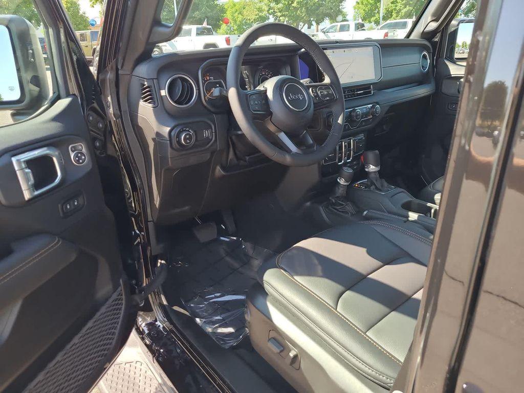 new 2025 Jeep Gladiator car, priced at $41,999