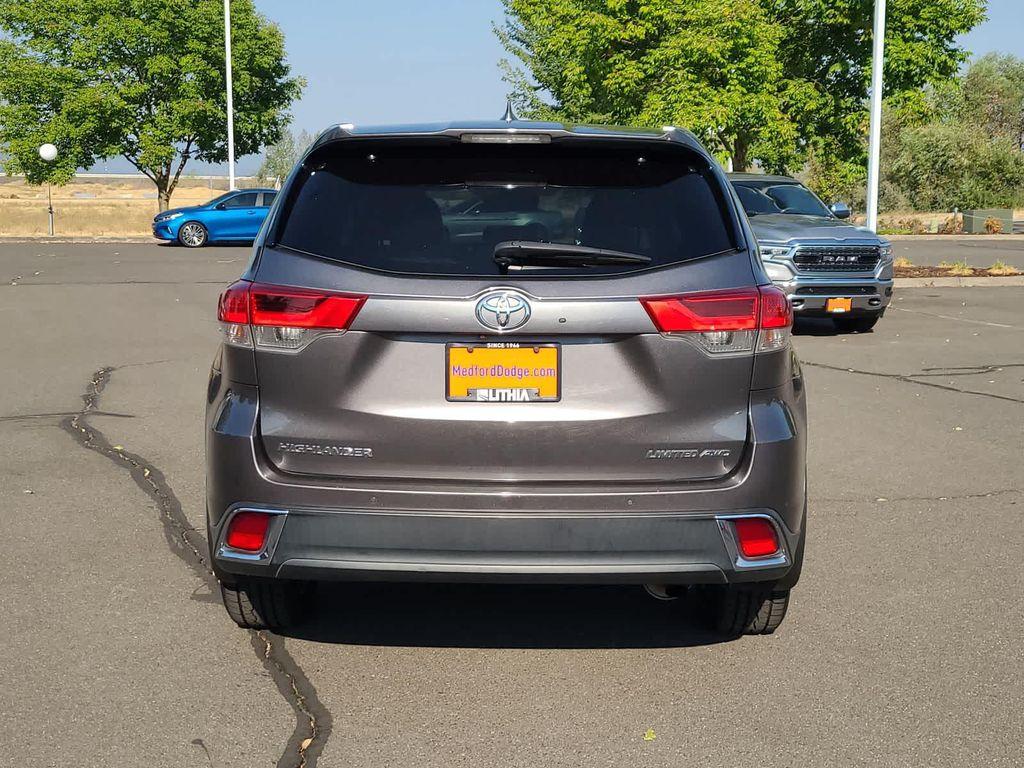 used 2017 Toyota Highlander car, priced at $24,498