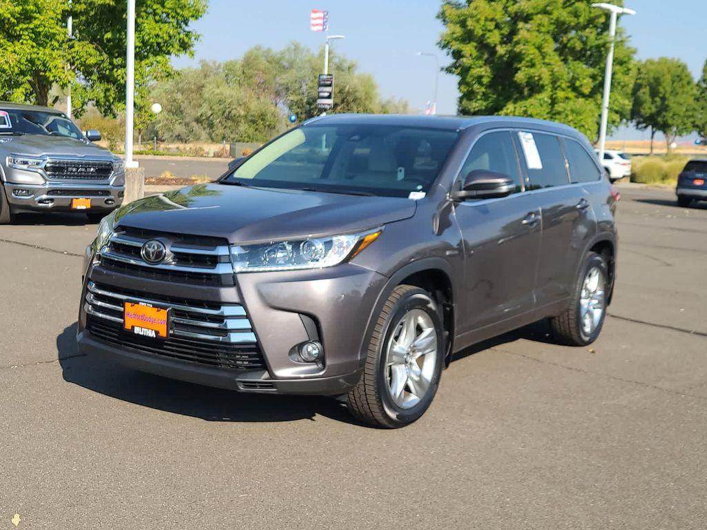 used 2017 Toyota Highlander car, priced at $24,498
