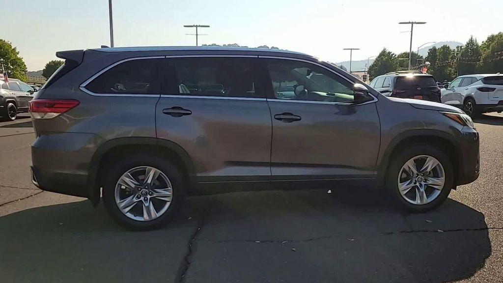 used 2017 Toyota Highlander car, priced at $24,498