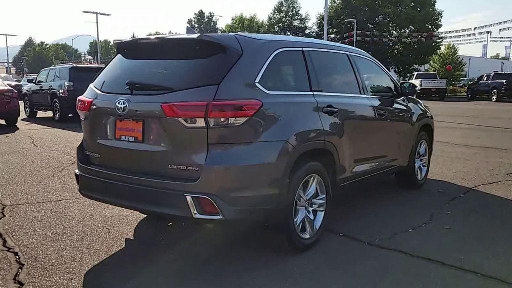 used 2017 Toyota Highlander car, priced at $24,498