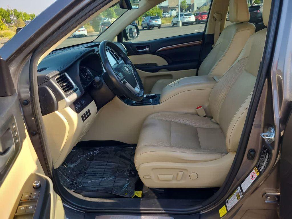used 2017 Toyota Highlander car, priced at $24,498